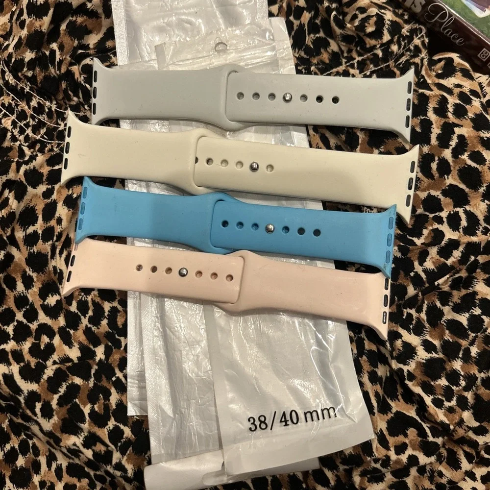 Unbranded Apple Watch Bands Set 4 Sport Silicone Multi 38/40mm Modern Tech Trend